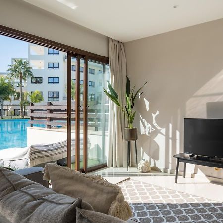 Sanders Aqua Park Resort - Precious 3-Bedroom Holiday Home With Shared Pool リマソール エクステリア 写真