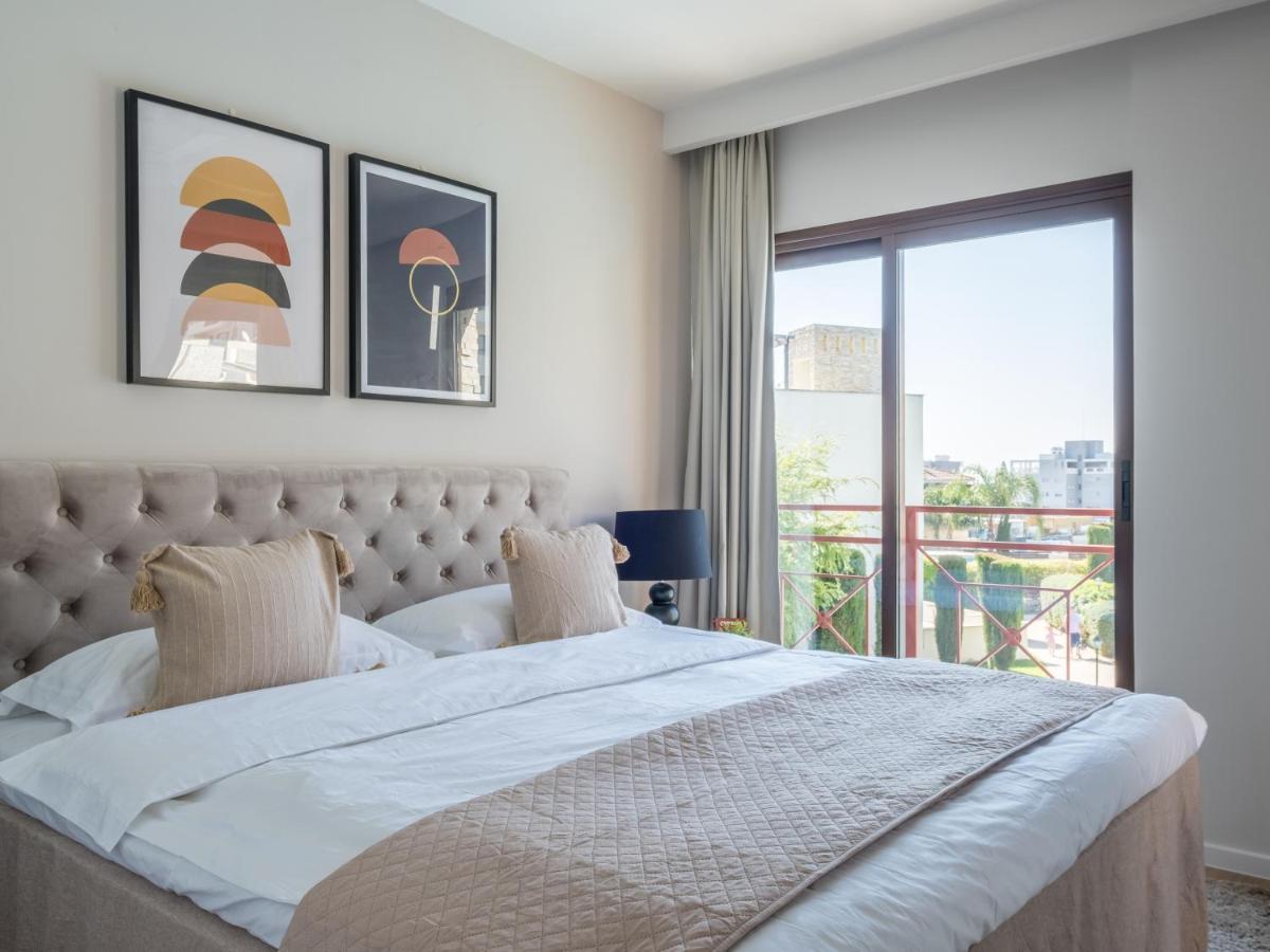 Sanders Aqua Park Resort - Precious 3-Bedroom Holiday Home With Shared Pool リマソール エクステリア 写真