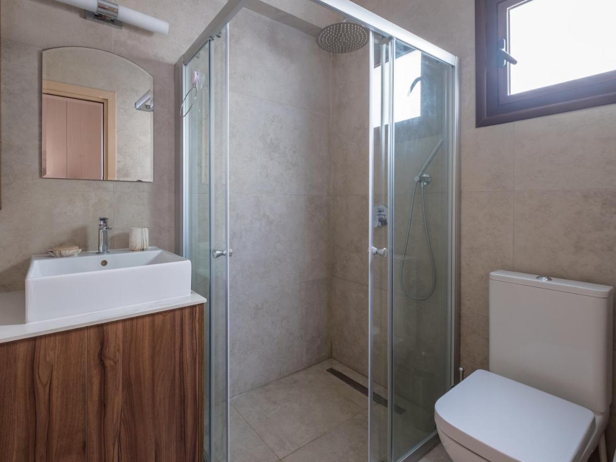 Sanders Aqua Park Resort - Precious 3-Bedroom Holiday Home With Shared Pool リマソール エクステリア 写真