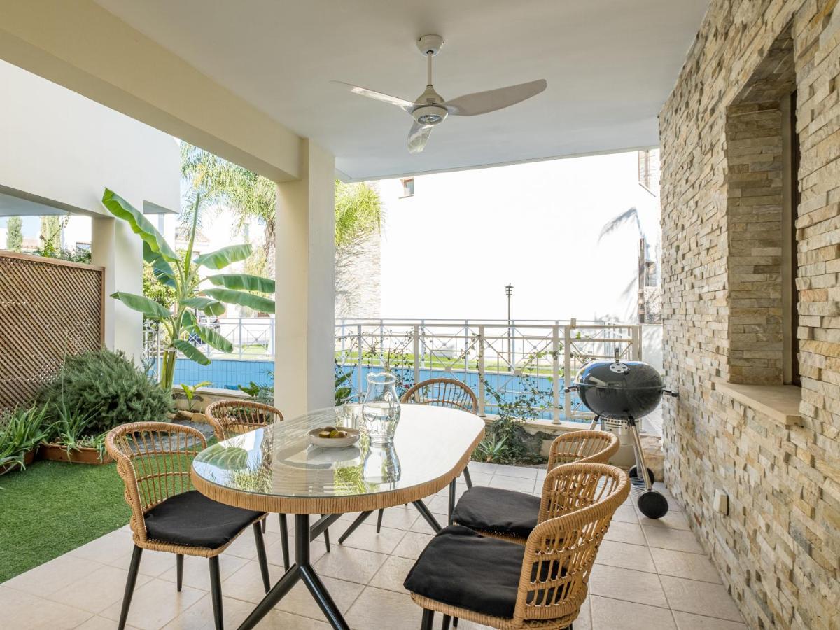 Sanders Aqua Park Resort - Precious 3-Bedroom Holiday Home With Shared Pool リマソール エクステリア 写真
